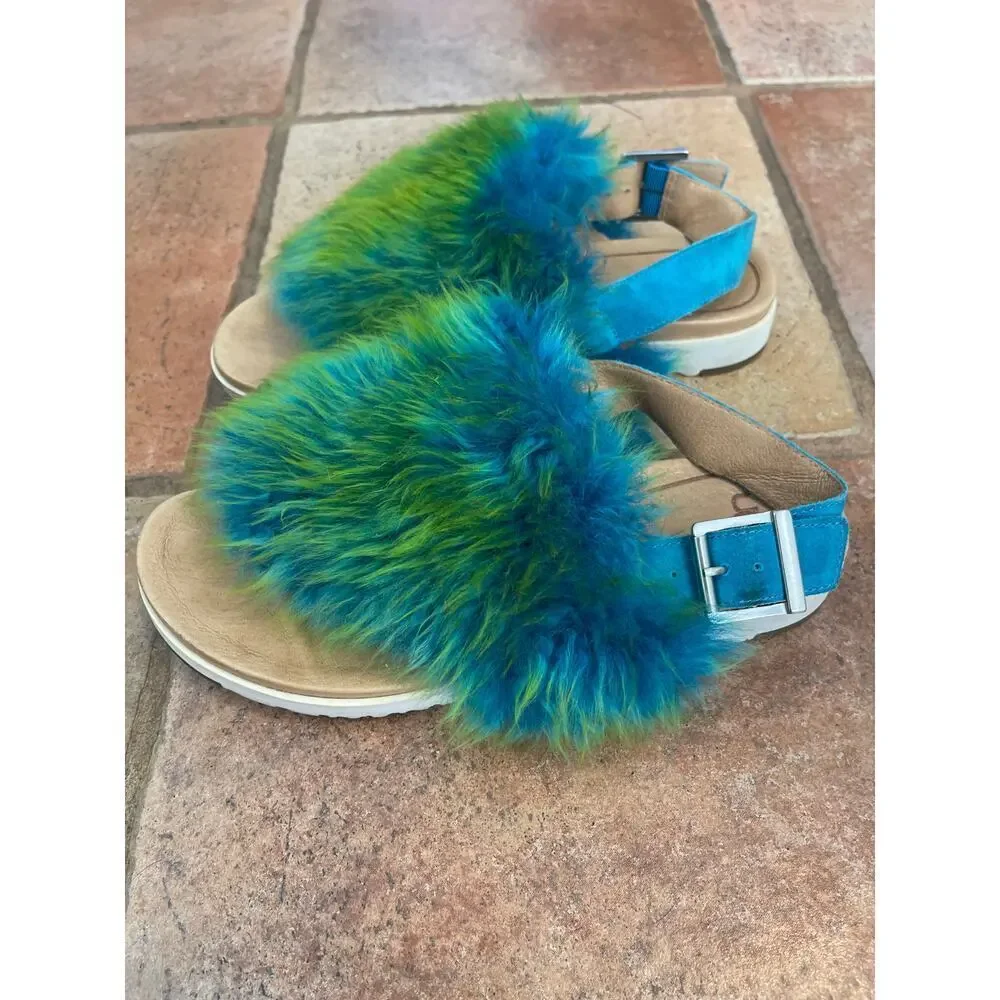 UGG Holly Blue Multi Sandal size 9